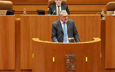 Por Ávila pide en las Cortes un cambio de rumbo para que los partidos lleguen a acuerdos beneficiosos para los ciudadanos