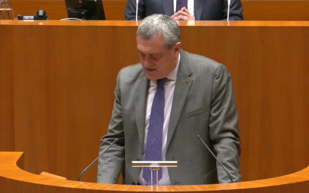 Pascual pide explicaciones a Mañueco sobre la trama eólica y advierte de que la corrupción destruye territorio y oportunidades