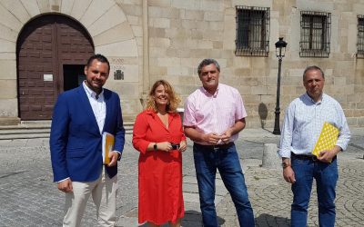 Pedro Pascual y Ruth Pindado, candidatos de Por Ávila al Congreso y al Senado para el 23-J con el objetivo de llevar la voz de Ávila a Madrid