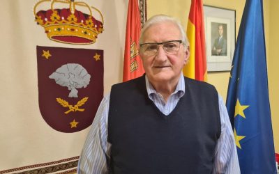 Por Ávila da la bienvenida a Juan José Jiménez como alcalde de Padiernos y agradece al Adrián Sánchez su labor